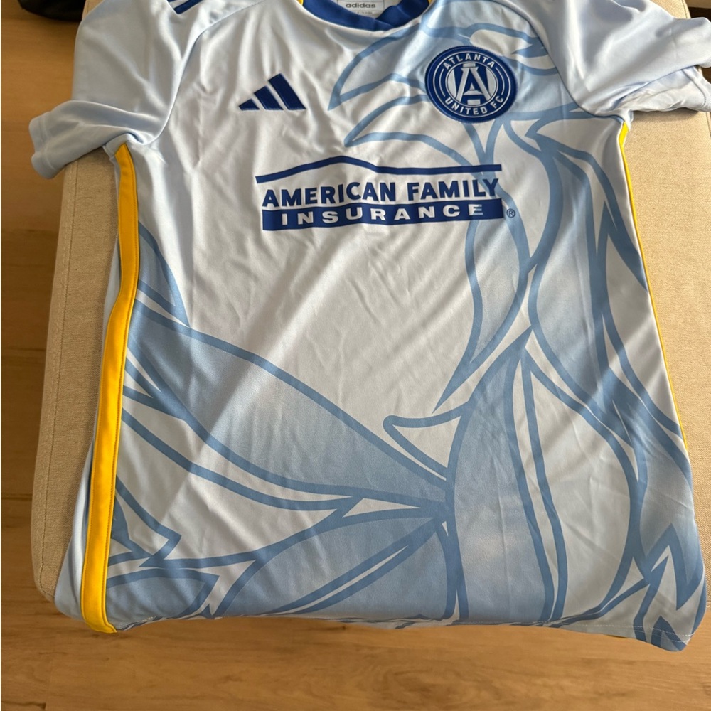adidas Atlanta United FC Resurgens Kit Replica Jersey - Size Small